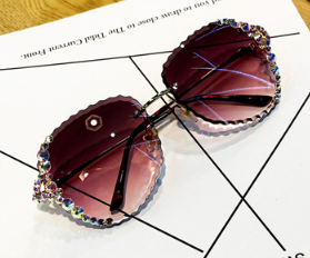 Luxury Fashion Glasses Women Oversize Vintage Sunglasses Diamond Rhinestone Sun Glasses Shades for Women