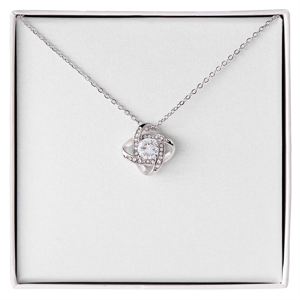 14K White Gold Beautiful Necklace.