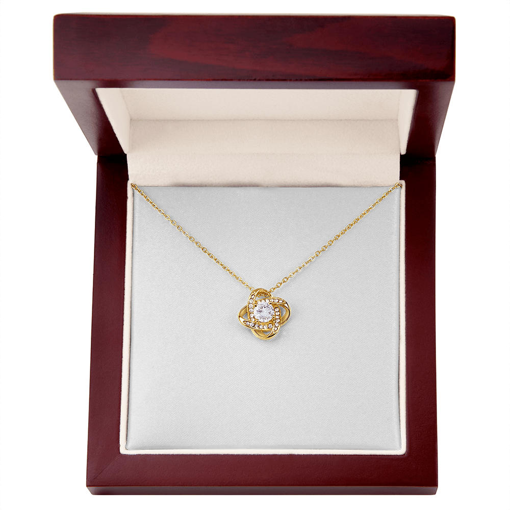 14K White Gold Beautiful Necklace.
