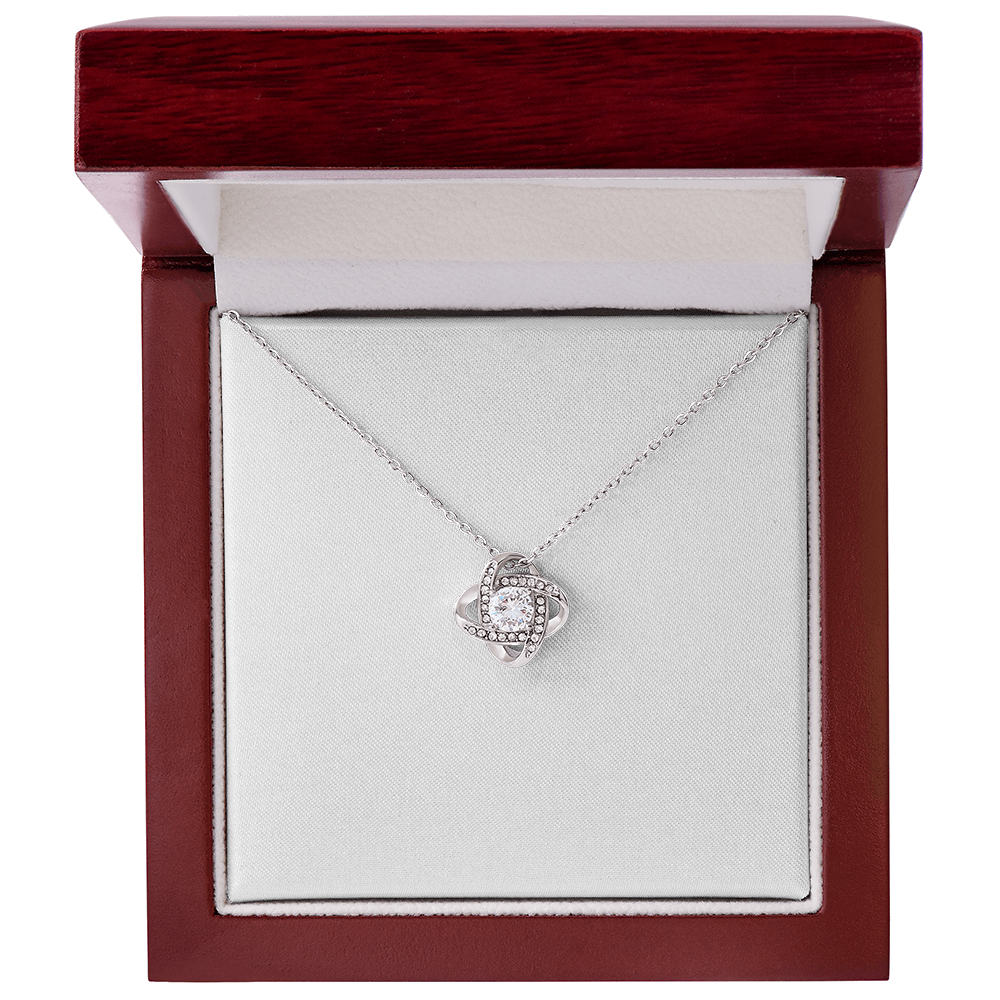 14K White Gold Beautiful Necklace.